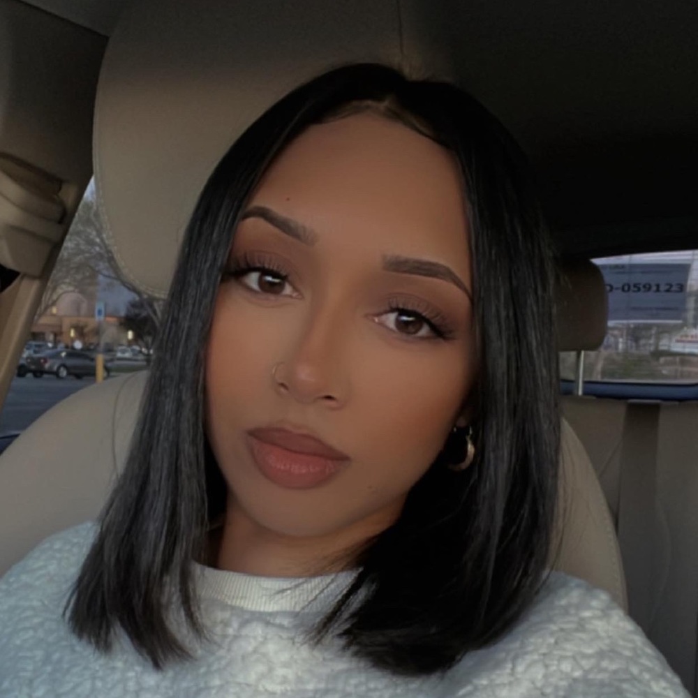 Meet your Posher, Jasmine